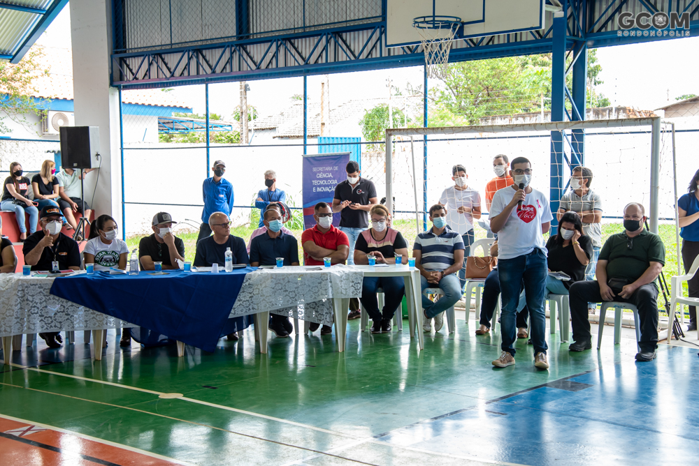 Secretário de Saúde Vinícius Amoroso durante apresentação das ações da pasta na região