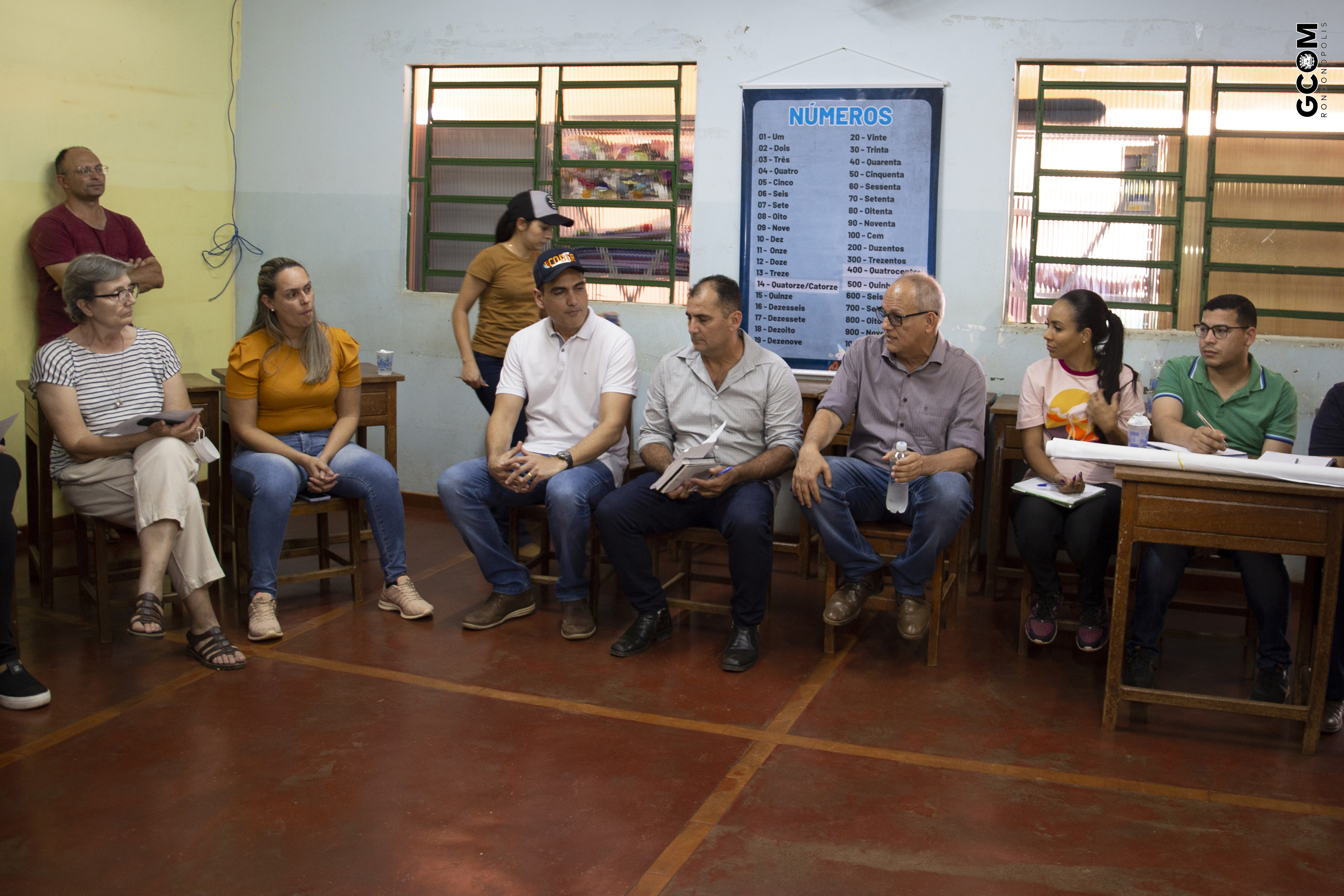 Prefeito reunido com a direção da Escola São Domingos Sávio