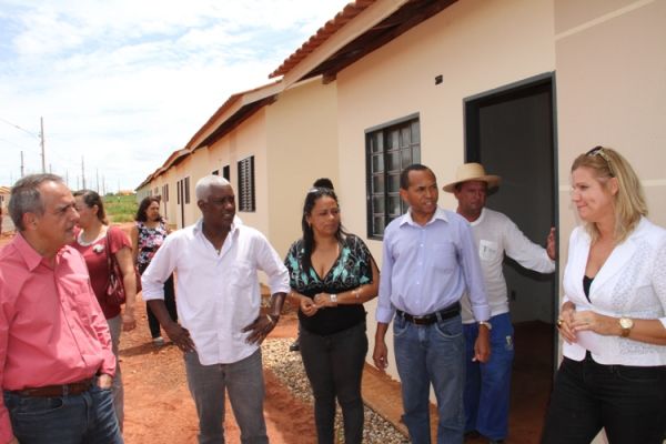 Governo do Estado e Caixa definem abril como prazo de entrega