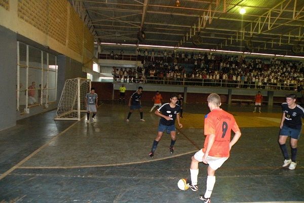 Jogos Cooperativos de Futsal movimentam 17 equipes neste sábado