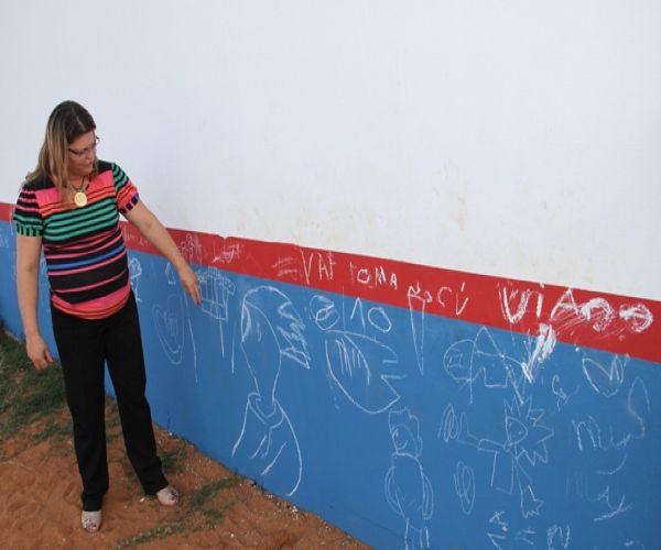 Recém-reformada praça do Jardim Atlântico é alvo de vândalos