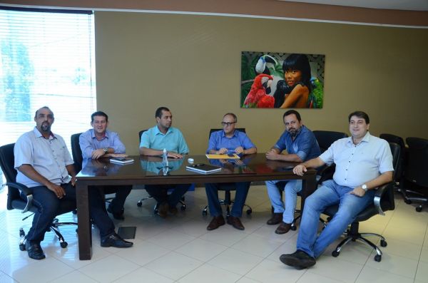 Prefeitura prorroga prazo para recadastramento de taxistas e mototaxistas