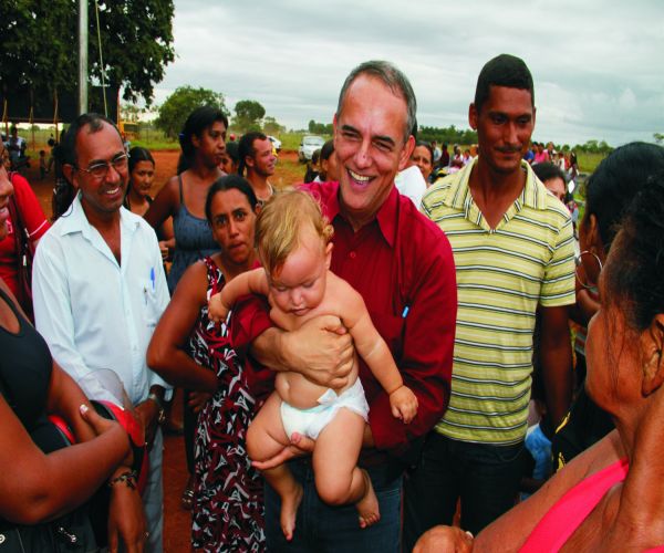 Novas casas e regularização de mil famílias marcam aniversário de Rondonópolis