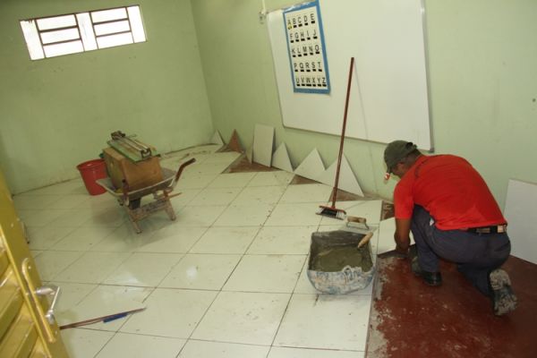 Recursos próprios garantem reformas nas escolas e unidades de educação infantil