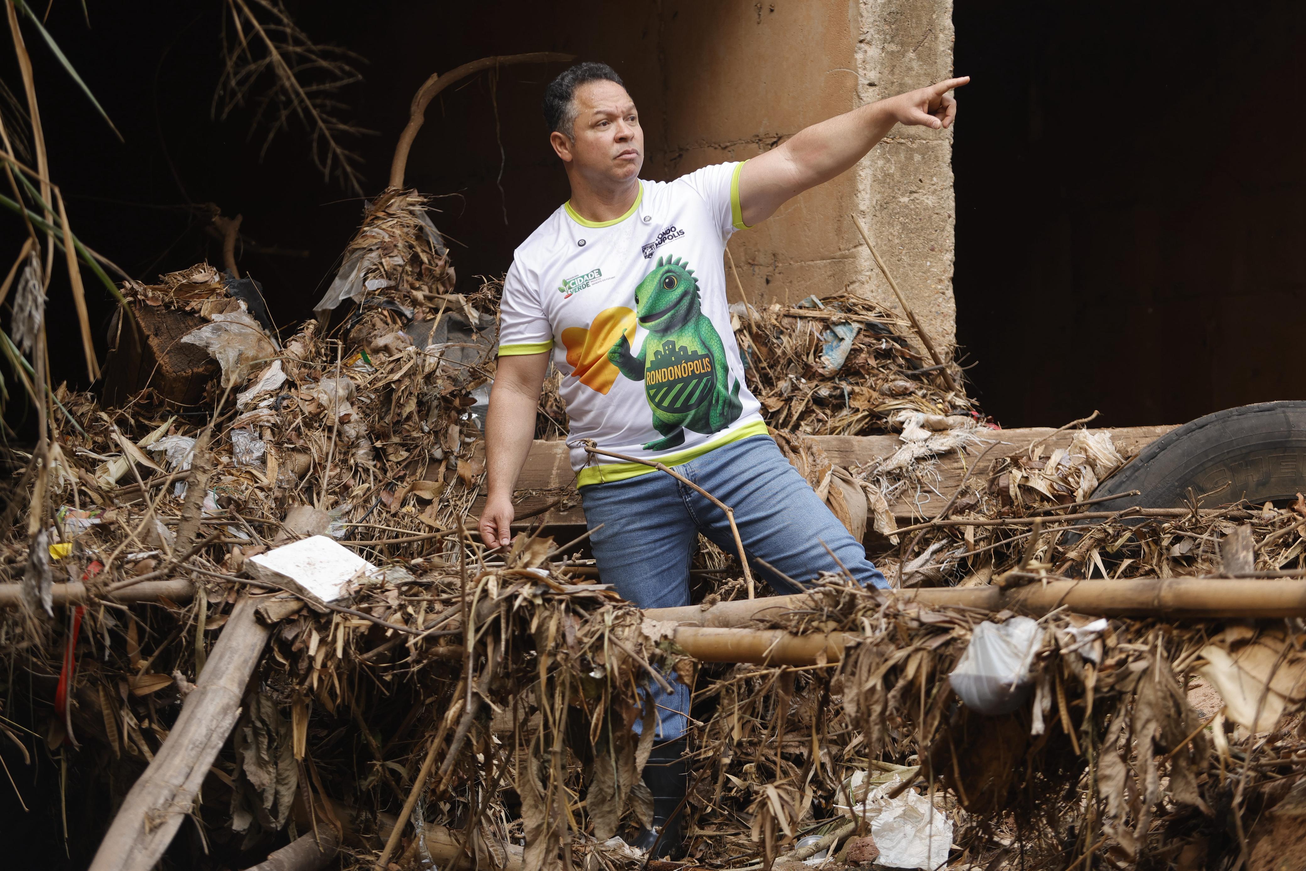 limpeza corrego piscina2