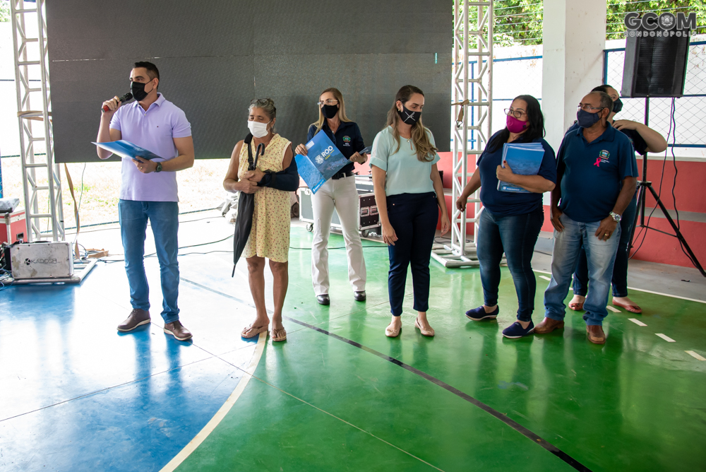 Vice-prefeito fez entrega de título definitivo de propriedade