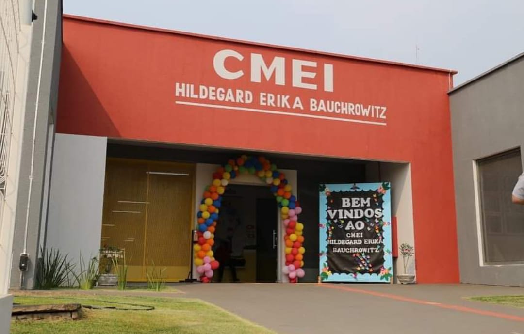 Prefeito inaugura creche que homenageia mãe do Padre Lothar 6